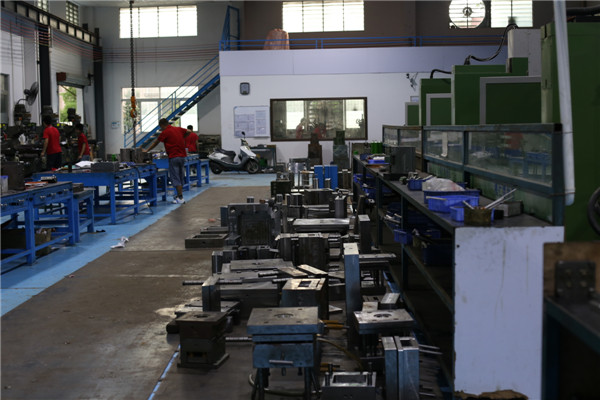 旭錦模具有限公司，模具部